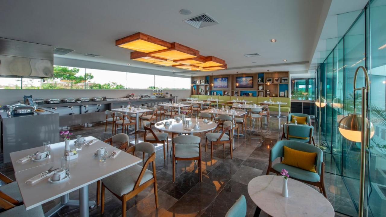 Holiday Inn & Suites - Merida La Isla By Ihg Exterior photo
